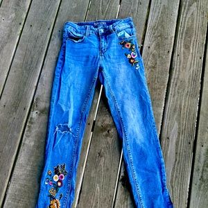 Ruff Hewn, Ripped Jeans. Size 4!